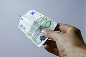 100 Euro Geldpreis mit Haken
